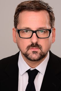 фото Dudley Levell