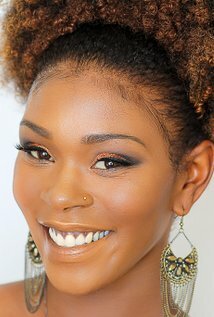 фото Vinzente Tayla Lowe