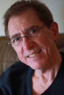 фото James August Aguiar