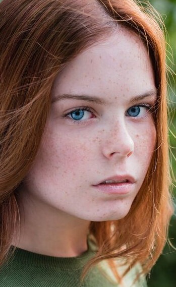 фото Alice Lewis