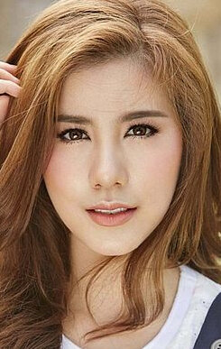 фото Эстер Суприлила