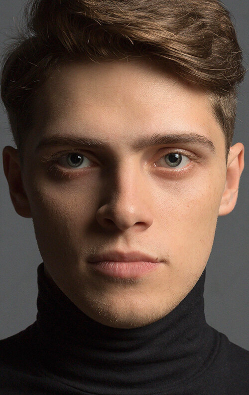 фото Эмиль Салес