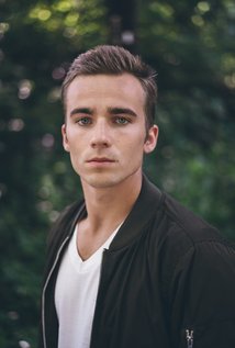 фото Лэндон Тавернье