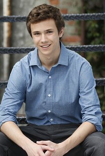 фото Тейлор Адамс