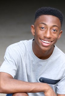 фото Dante Crichlow