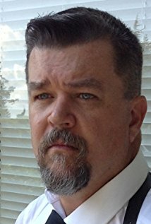 фото Лэнс Кавер