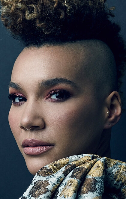 фото Эмми Рейвер-Лэмпман