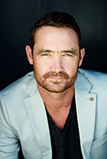 фото Джон Квестед