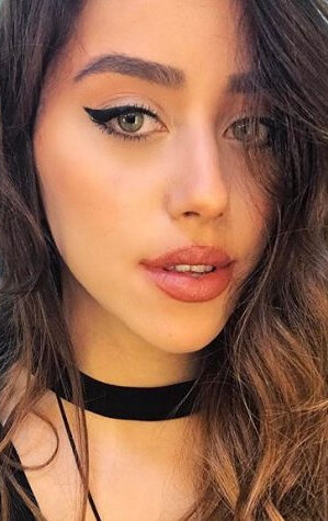 фото Зейнеп Алкан