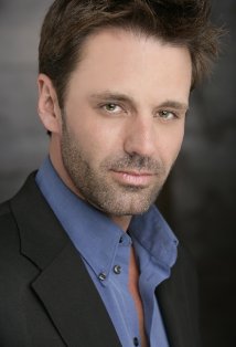 фото Тодд Такер