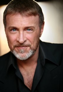 фото Маршал Хилтон