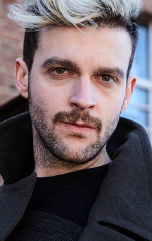 фото Лоренцо Адорни