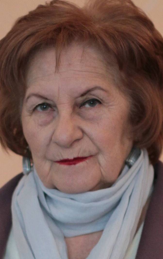 фото Аревик Сантросян