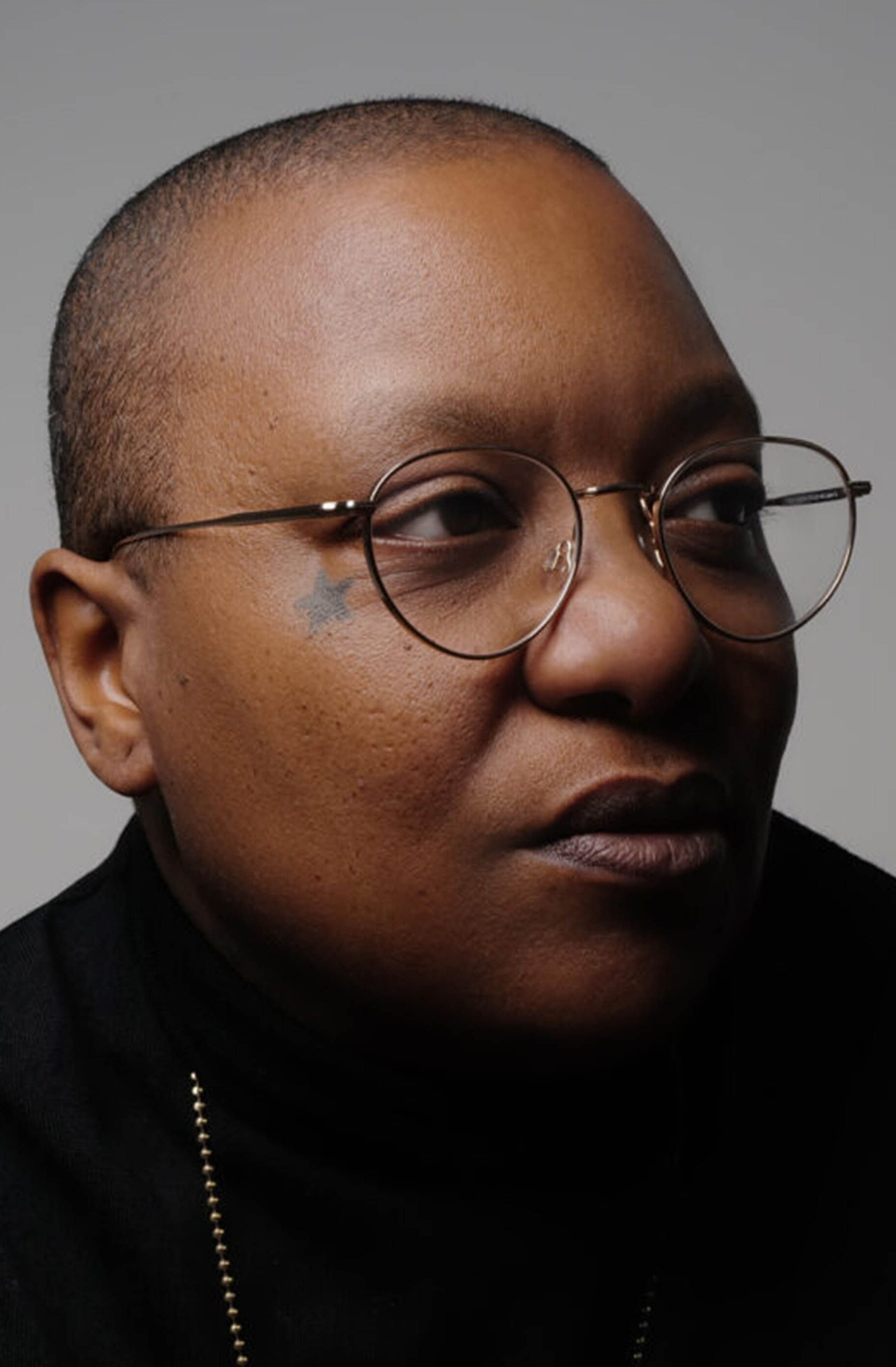 фото Мишелл Ндегеочелло