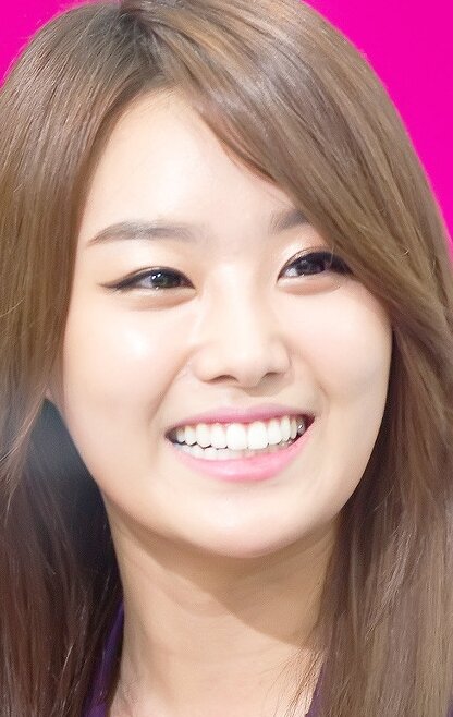 фото Сон Джи-ын