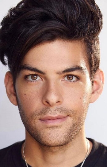 фото Хейл Леон