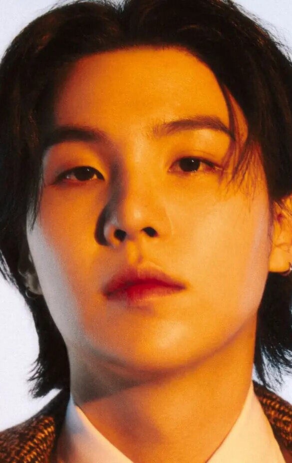 фото Мин Юн-ги