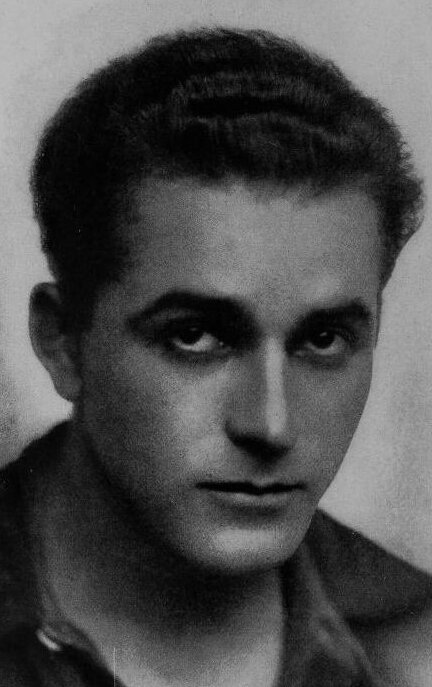 фото Джордж Ларкин