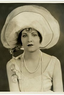 фото Ширли Дорман