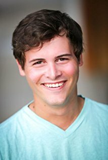 фото Брэйди Льюис