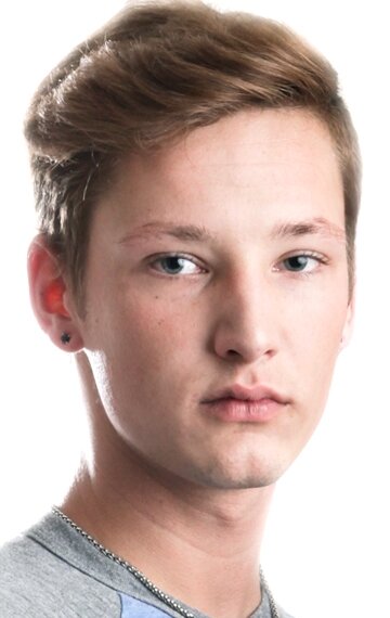 фото Кейси Тэннер