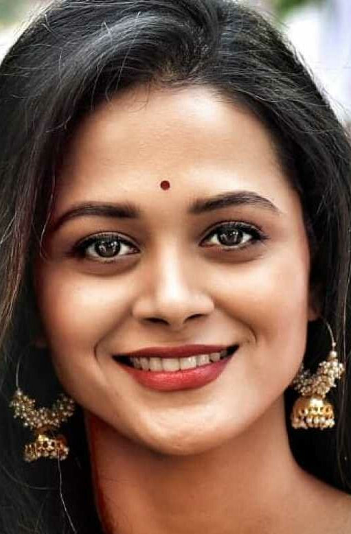 фото Deepti Devi