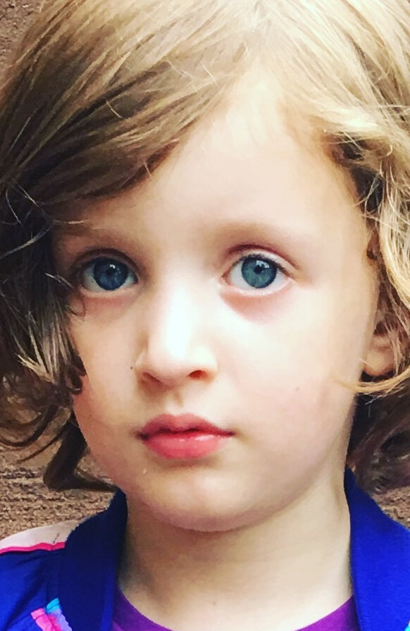 фото Лео Джеймс Дэвис