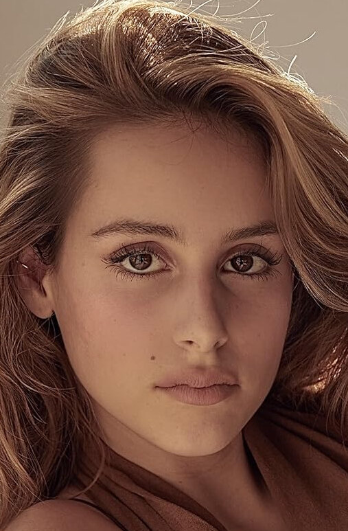 фото Нелл Верлак