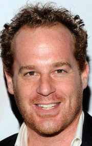 фото Адам Джеймс