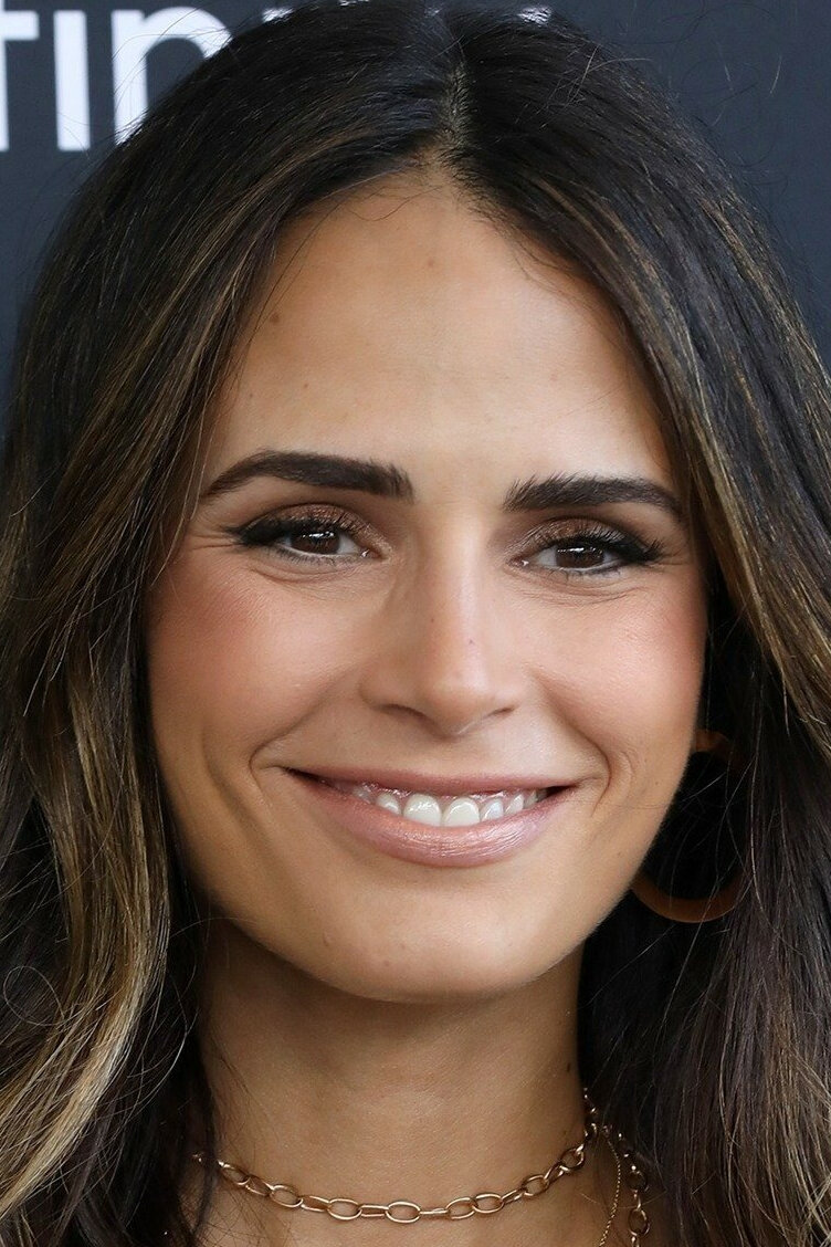 фото Джордана Брюстер