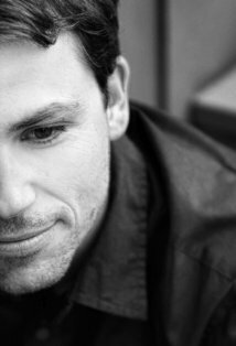 фото Джои Ньюман