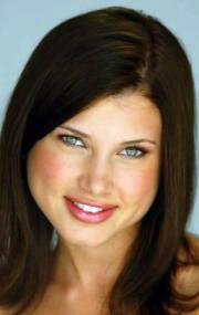 фото Дэника Стюарт