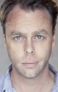 фото Брюс Маккиннон