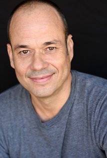 фото Пол Рогич