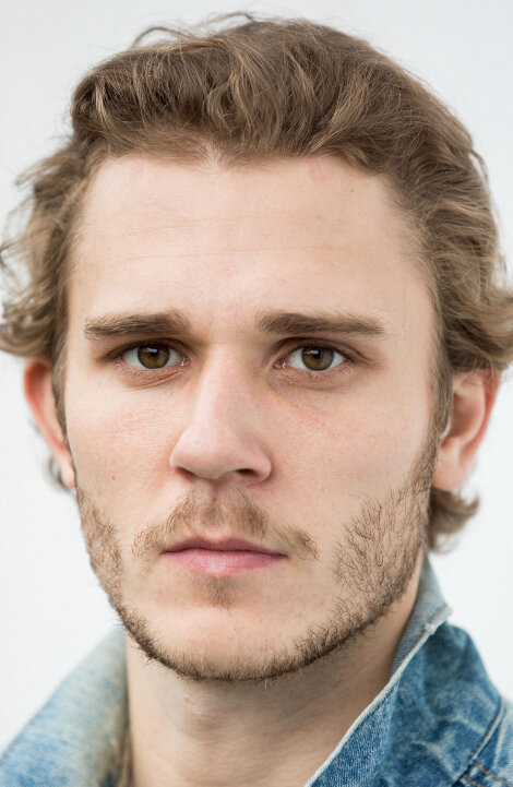 фото Арон фон Андриан