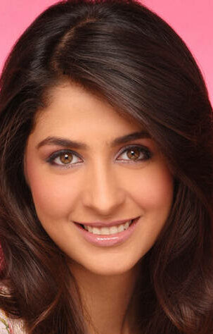 фото Малвика Радж