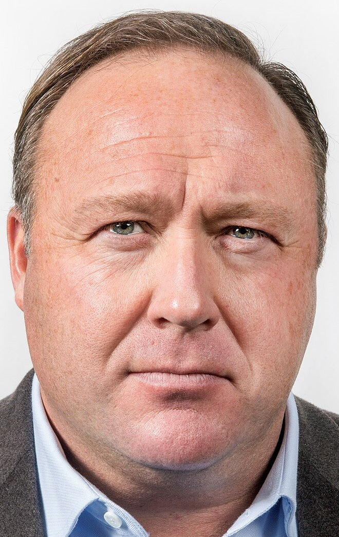 фото Алекс Джонс