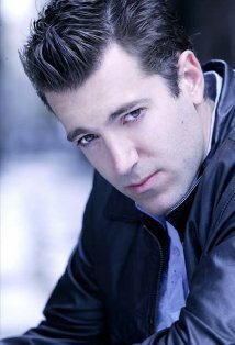 фото Josh Chacona