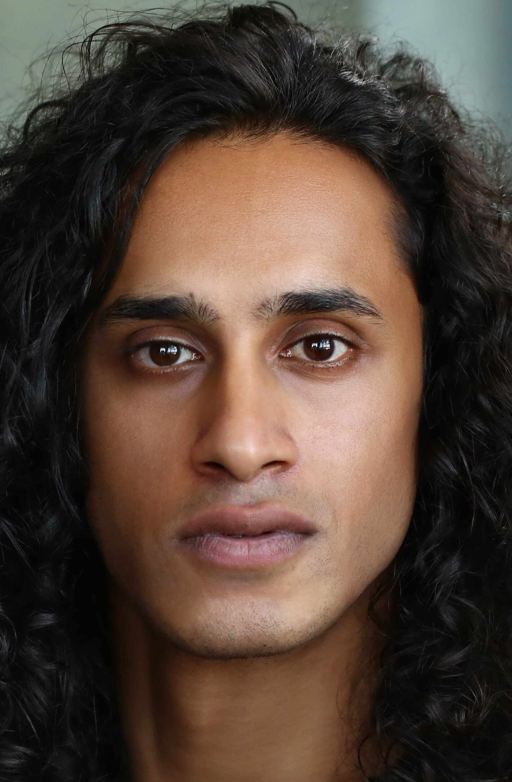 фото Элайджа Кхан