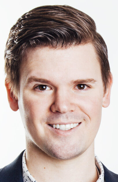 фото Айван Декер