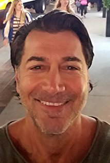 фото Anthony Linzalone