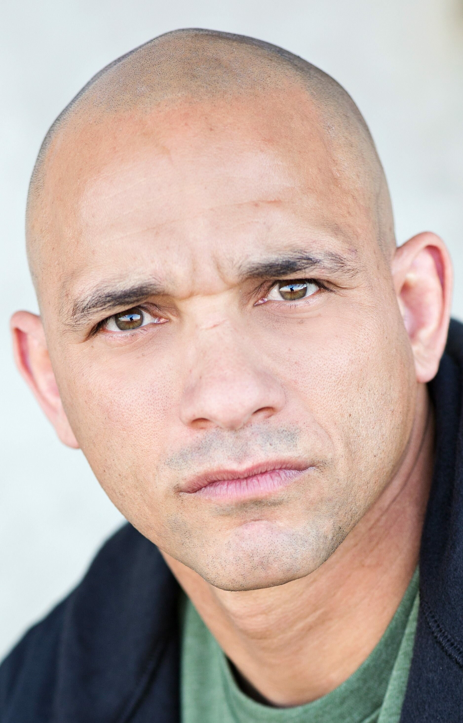 фото Аарон Пина