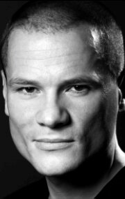 фото Питер Старк