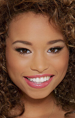 фото Сесилия Лайон