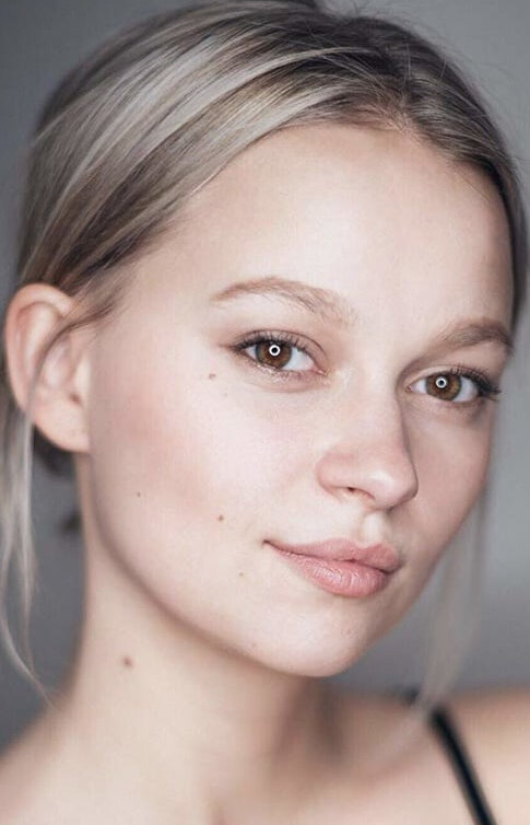 фото Элли Даклс