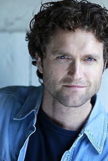 фото Джэйк Саймонс