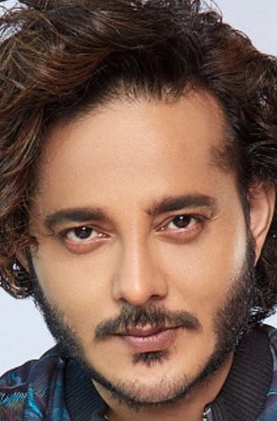 фото Танишк Багчи