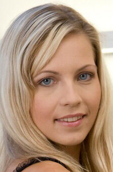 фото Дженни Чех