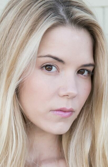 фото Брук Энн Смит