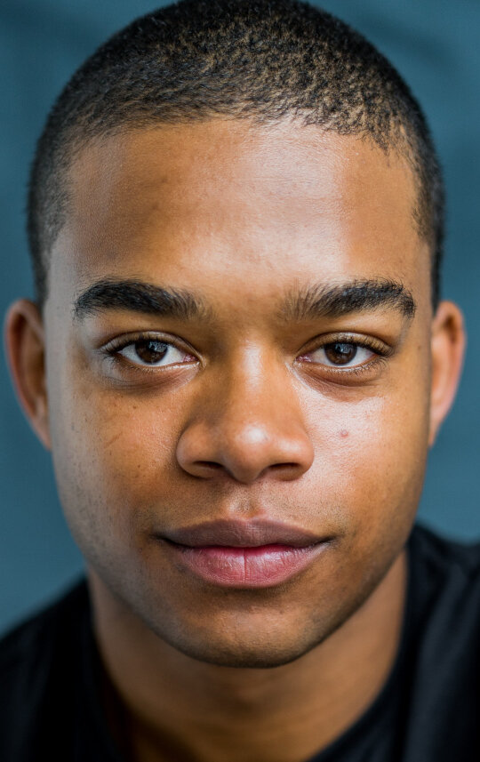 фото Байрон Исмон